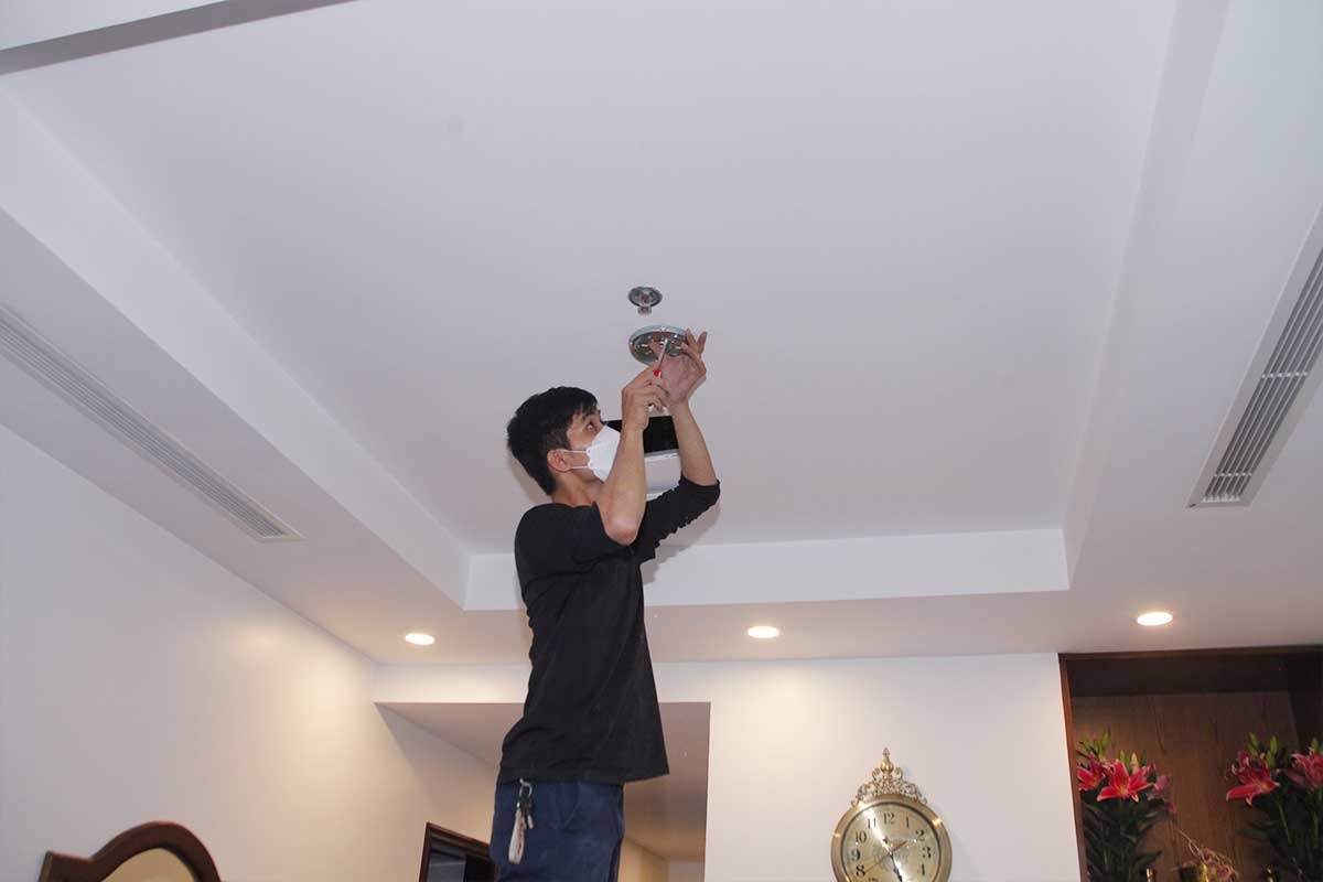 lắp quạt trần