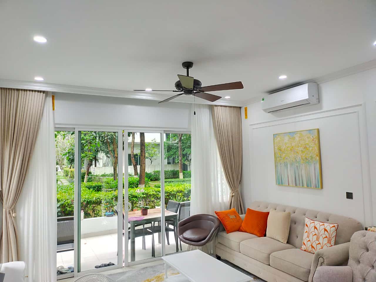 lắp quạt trần thạch cao
