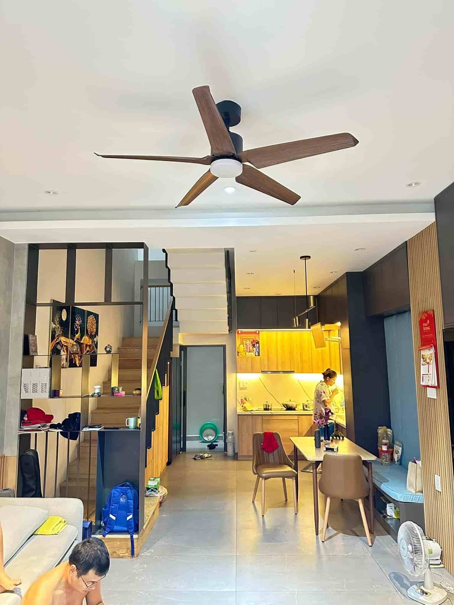 quạt trần tiết kiệm điện