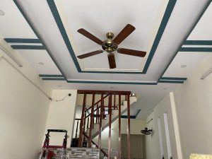 Thân quạt màu đồng vàng - Họa tiết vân gỗ sang trọng