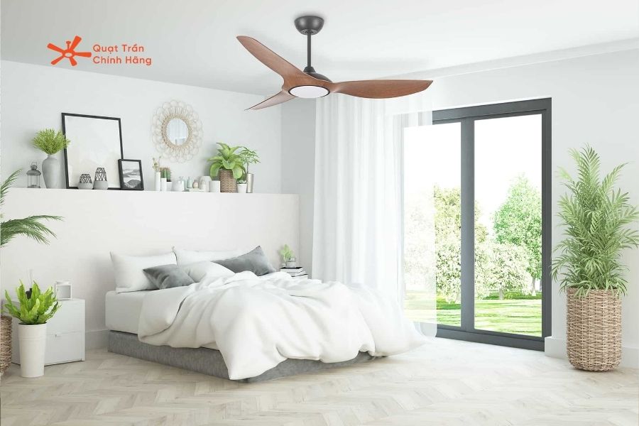 quạt trần chỉ phát huy hiệu quả trong điều kiện nhiệt độ không quá cao