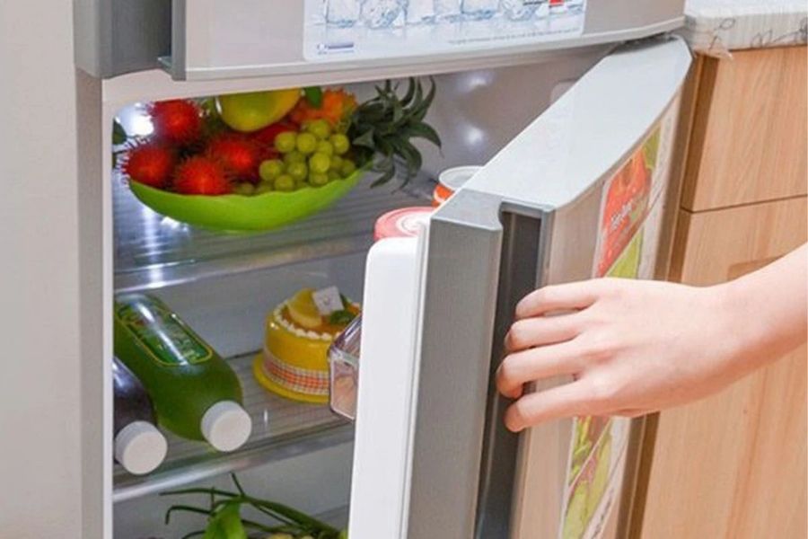 Tủ lạnh là thiết bị hoạt động liên tục 24/24 nên nếu sử dụng không đúng cách sẽ tiêu tốn rất nhiều điện năng.