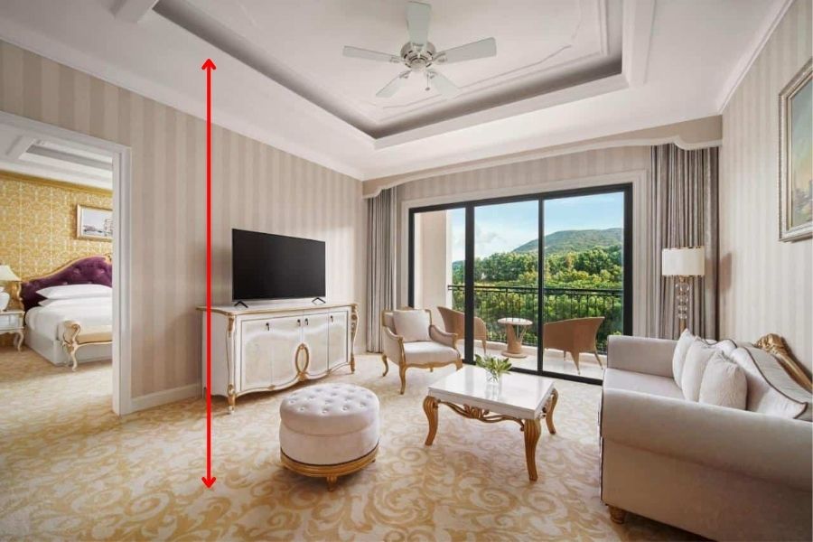 Chiều cao trần nhà không chỉ ảnh hưởng đến thẩm mỹ mà còn tác động trực tiếp đến cảm giác sống và sự tiện nghi trong sinh hoạt hằng ngày