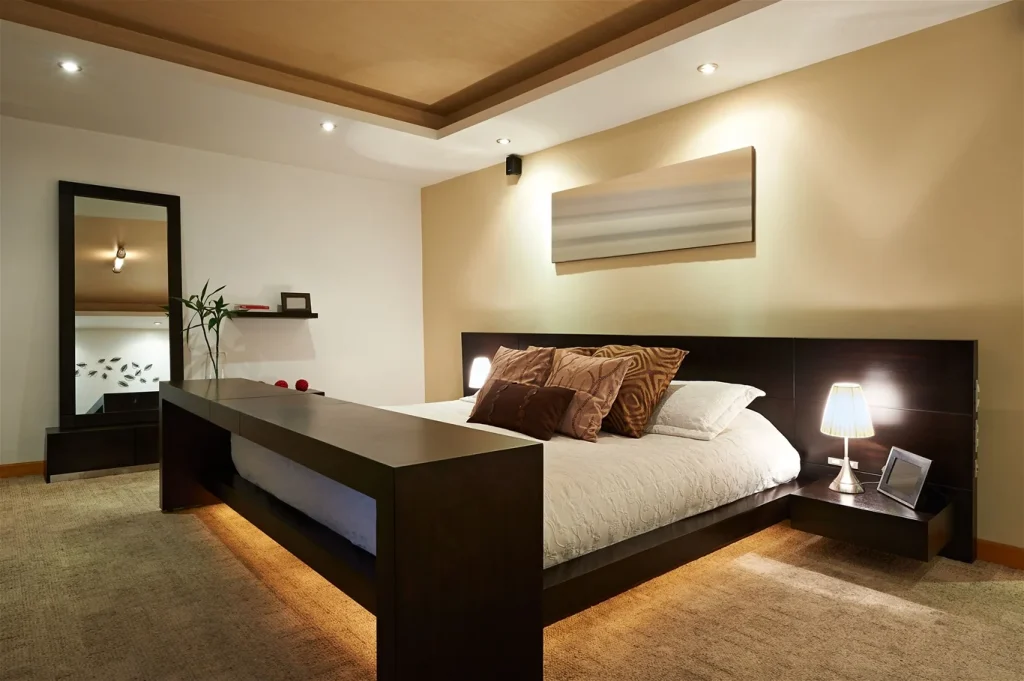 Đèn đầu giường là nguồn sáng cần thiết cho những người có thói quen đọc sách hoặc sử dụng ánh sáng vào buổi tối.