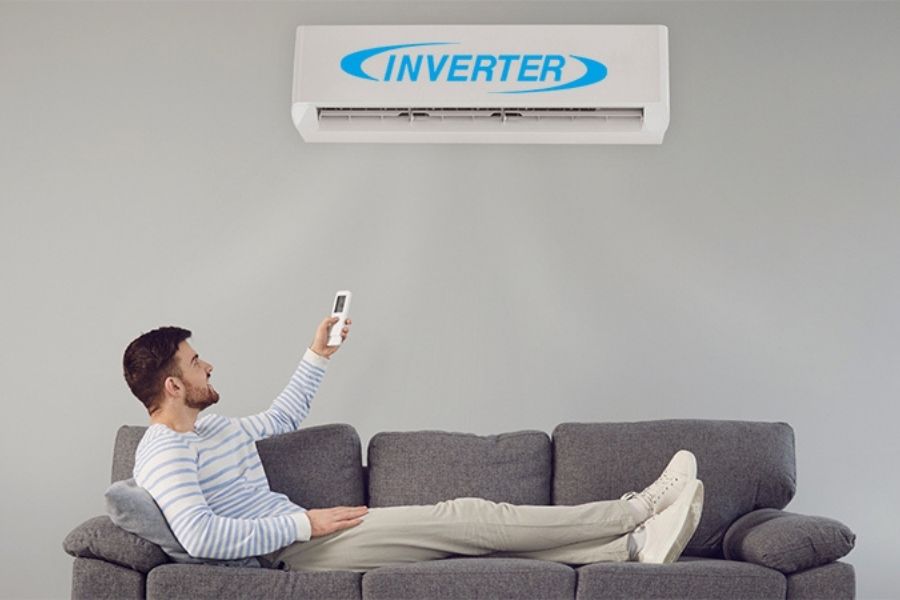 Khác với điều hòa thông thường, máy Inverter có khả năng điều chỉnh công suất máy nén linh hoạt theo nhu cầu làm lạnh thực tế.