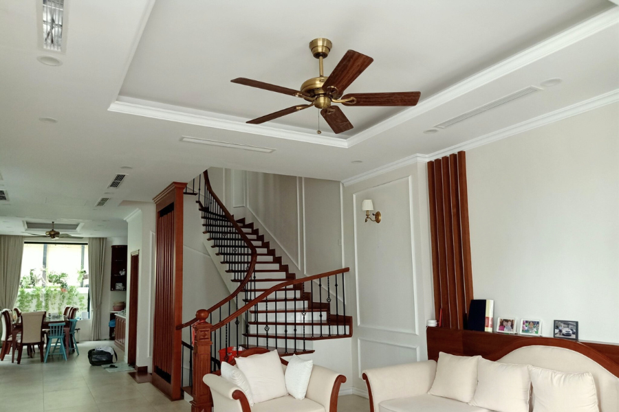 Cánh quạt trần bằng gỗ công nghiệp