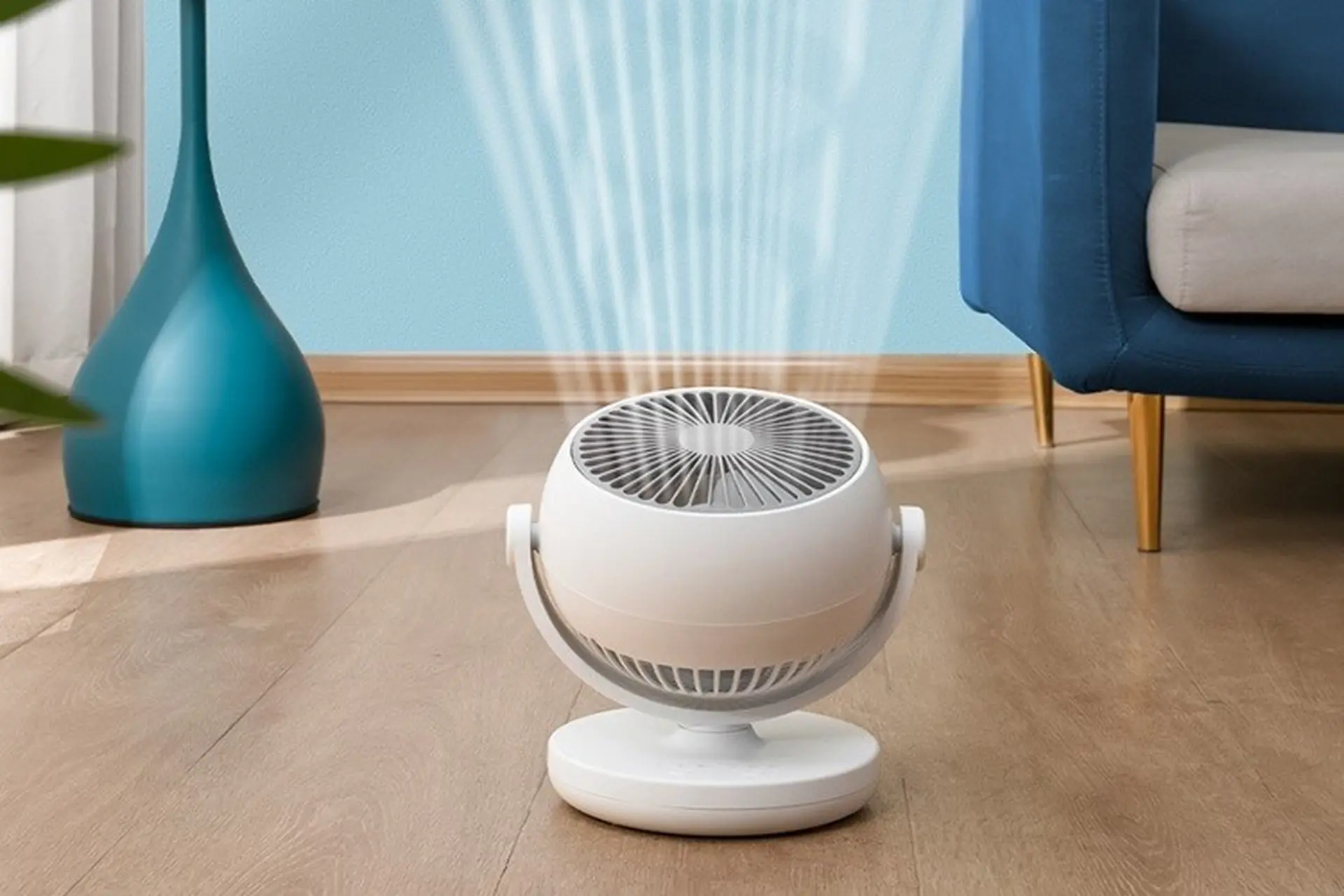 Quạt đối lưu không khí thiết kế nhỏ gọn giúp lưu thông không khí trong phòng