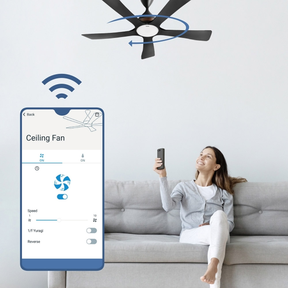 Quạt trần thông minh sử dụng remote để bật tắt, chỉnh tốc độ gió và hẹn giờ mà không cần di chuyển